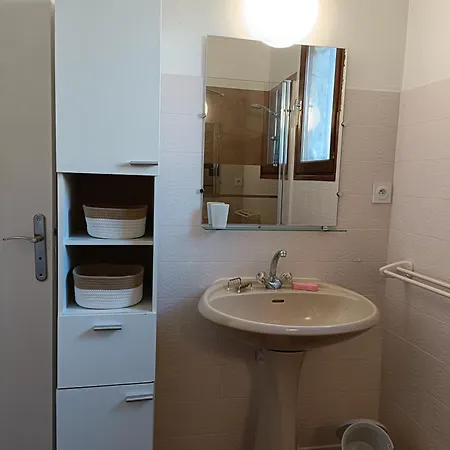 Le Ceretan Riverswhite Apartmán *